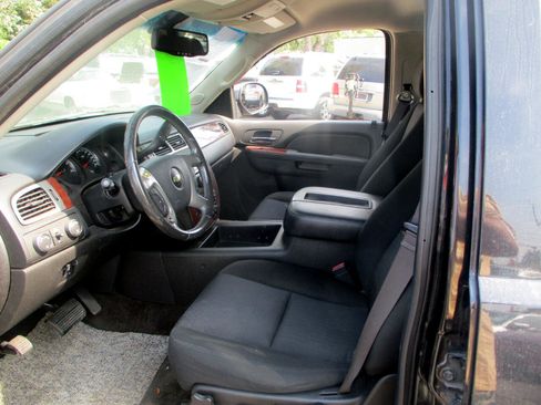 Used 2012 Chevrolet Suburban LS w/ All-Star Edition image 8