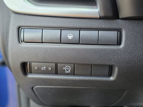 Used 2023 Nissan Rogue SV AWD/4WD image 33