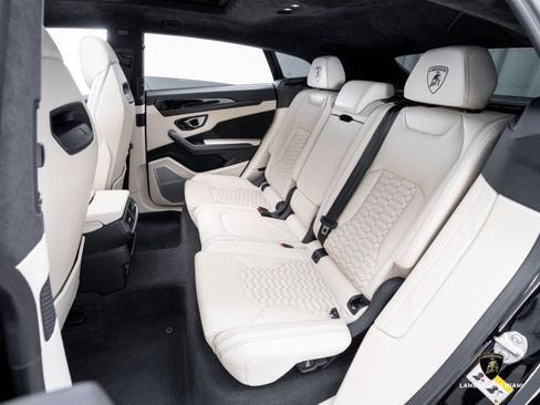Used 2022 Lamborghini Urus image 49