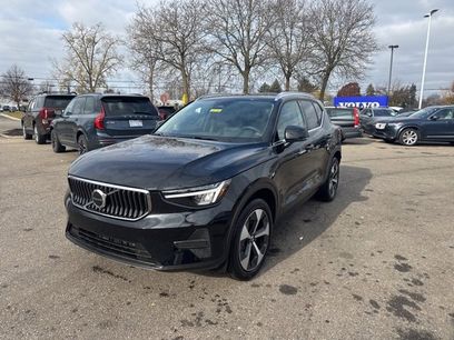 Used 2025 Volvo XC40 B5 Core w/ Protection Package Premier