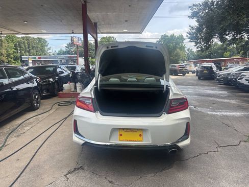 Used 2017 Honda Accord LX-S image 13
