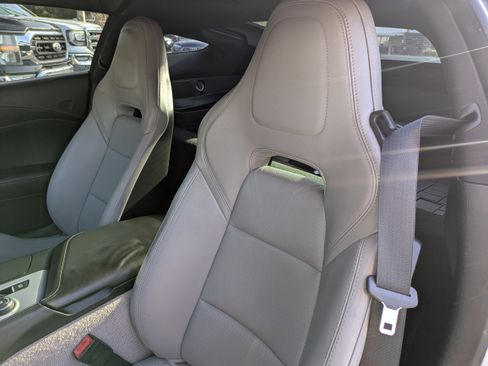 Used 2019 Chevrolet Corvette Z06 w/ Chrome Badge Package image 17