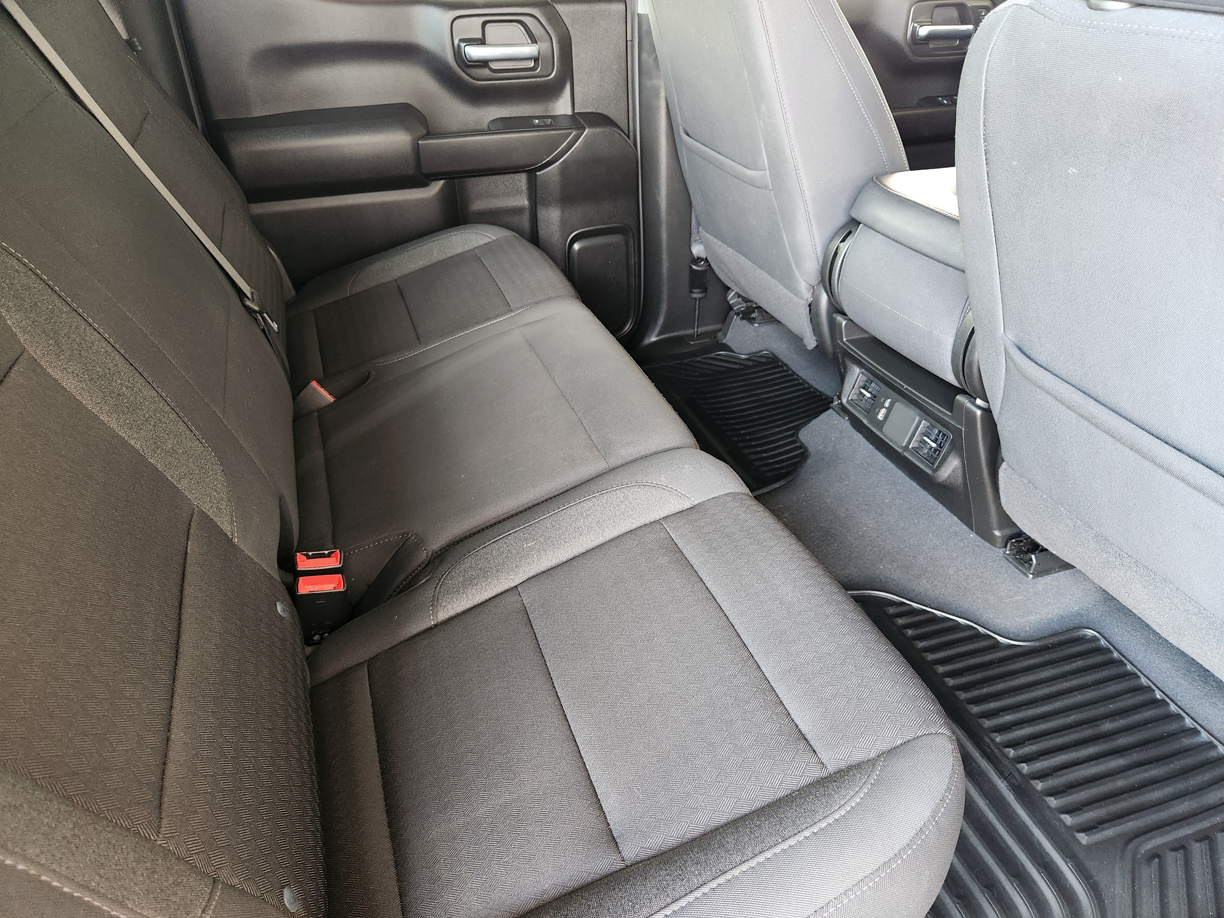 Used 2024 Chevrolet Silverado 1500 Custom w/ Turbomax Blackout Package RWD image 33