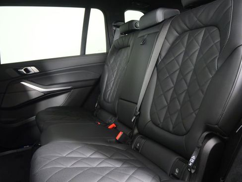 Used 2026 BMW X7 xDrive40i w/ M Sport Package image 16