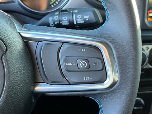 Used 2023 Jeep Wrangler Unlimited Rubicon 4xe AWD/4WD image 22