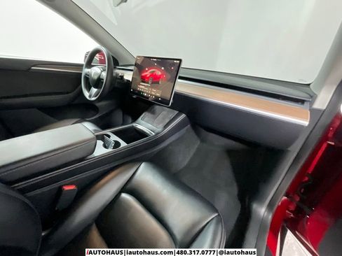 Used 2025 Tesla Model Y Long Range image 21