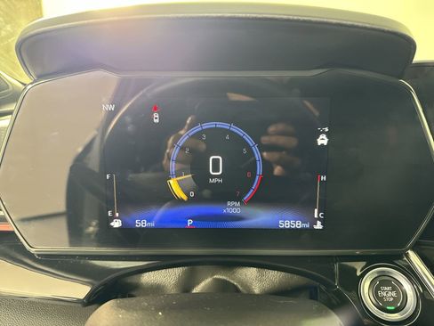 Used 2025 Chevrolet Trax RS w/ Driver Confidence Package image 16