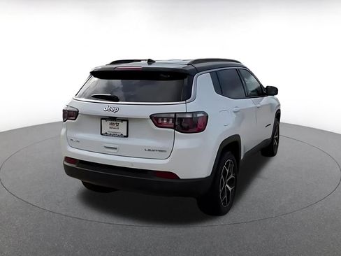 Used 2025 Jeep Compass Limited image 15