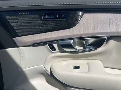 New 2026 Volvo XC90 B6 Ultra w/ Protection Package image 33