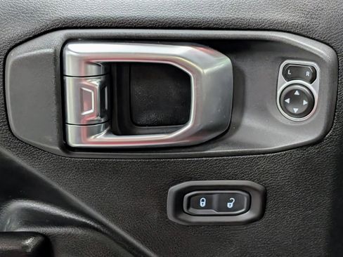 Used 2020 Jeep Gladiator Sport w/ Quick Order Package 24S image 13