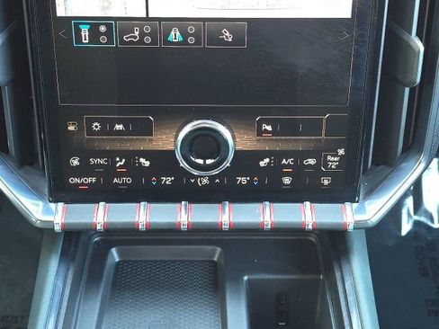 Used 2024 GMC Acadia AT4 image 34