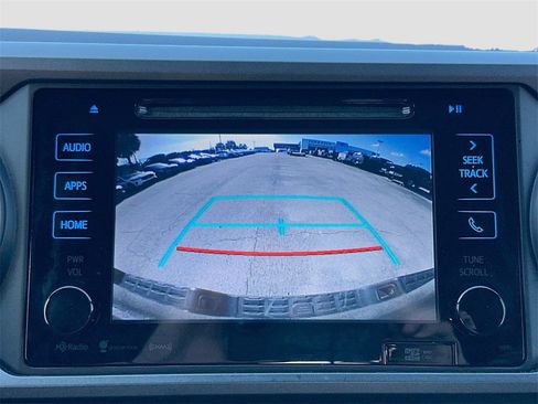 Used 2017 Toyota Tacoma TRD Sport image 14