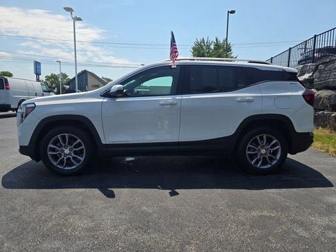 Used 2023 GMC Terrain SLT w/ Tech Package AWD/4WD image 7