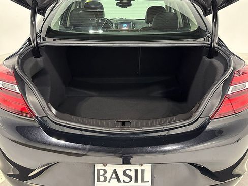 Used 2016 Buick Regal FWD image 5