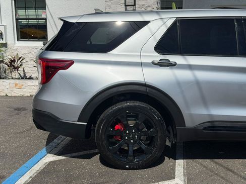 Used 2022 Ford Explorer ST w/ Equipment Group 401A AWD/4WD image 18