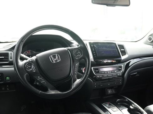 Used 2016 Honda Pilot Elite image 24
