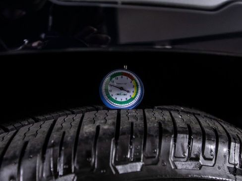 Used 2024 Land Rover Defender 90 Carpathian Edition image 40