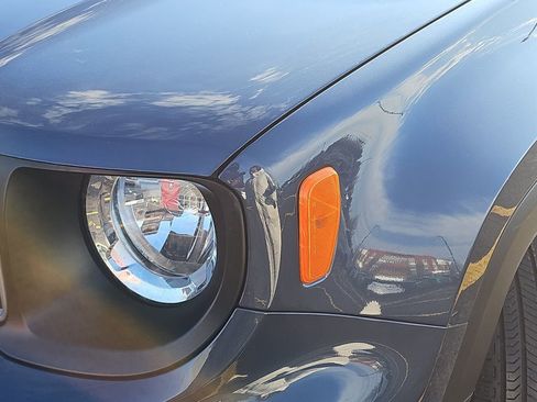 Used 2022 Jeep Renegade Latitude w/ Convenience Group image 30