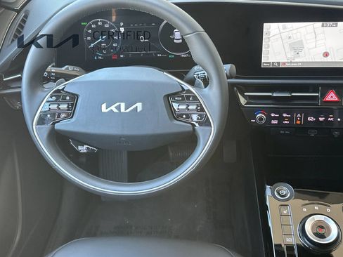 Certified 2024 Kia Niro Wind FWD image 15