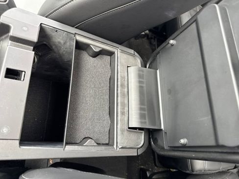 Used 2023 Ford Explorer XLT w/ Equipment Group 202A image 26