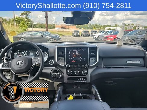 Used 2025 RAM 1500 Big Horn AWD/4WD image 4