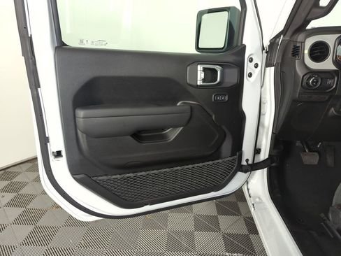 New 2026 Jeep Gladiator Sport image 18