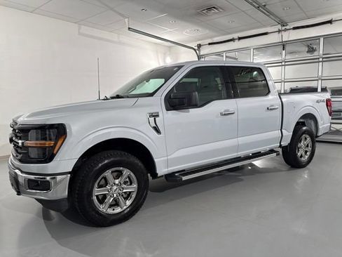 Used 2025 Ford F150 XLT w/ Equipment Group 301A Standard AWD/4WD image 3