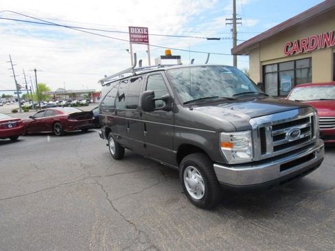 Used 2013 Ford E-150 and Econoline 150 w/ Exterior Upgrade Pkg image 3