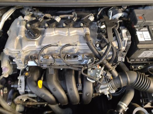 Used 2020 Toyota Corolla LE image 30