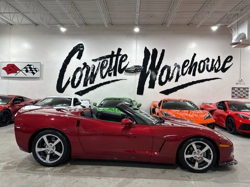 Used 2010 Chevrolet Corvette Convertible w/ Preferred Equipment Group RWD image 31