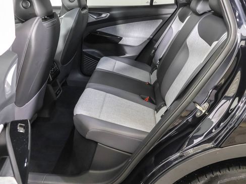 Used 2023 Volkswagen ID.4 2WD image 33