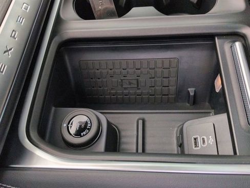 New 2025 Ford Expedition Max Platinum w/ Driver's Package image 25