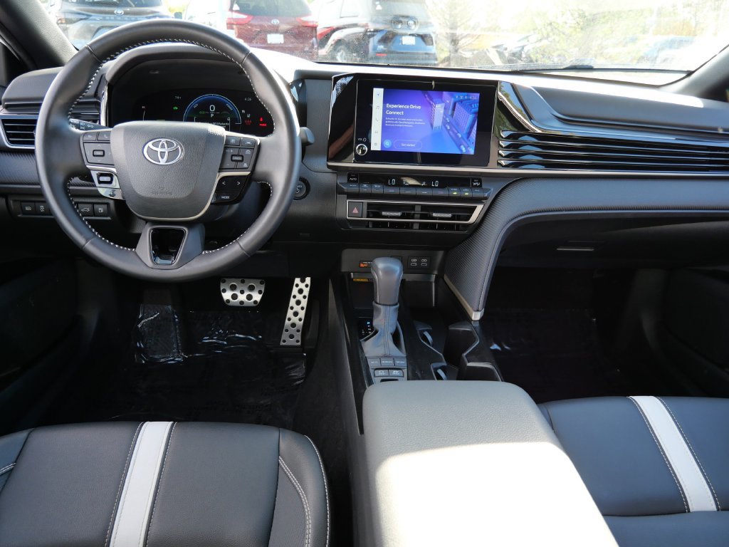 Certified 2025 Toyota Camry SE FWD image 13