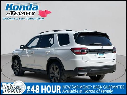 New 2025 Honda Pilot Sport image 4