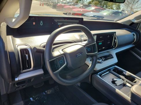 Used 2025 Ford Expedition Max Active image 17