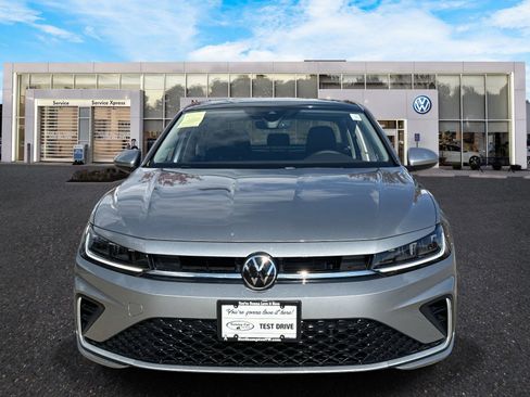 New 2025 Volkswagen Jetta SE image 25