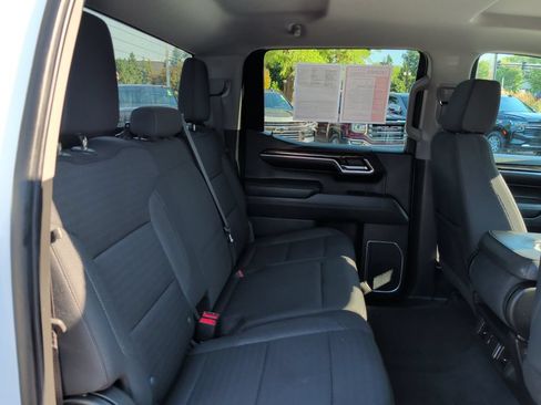 Used 2023 GMC Sierra 1500 SLE w/ X31 Off-Road Package AWD/4WD image 35