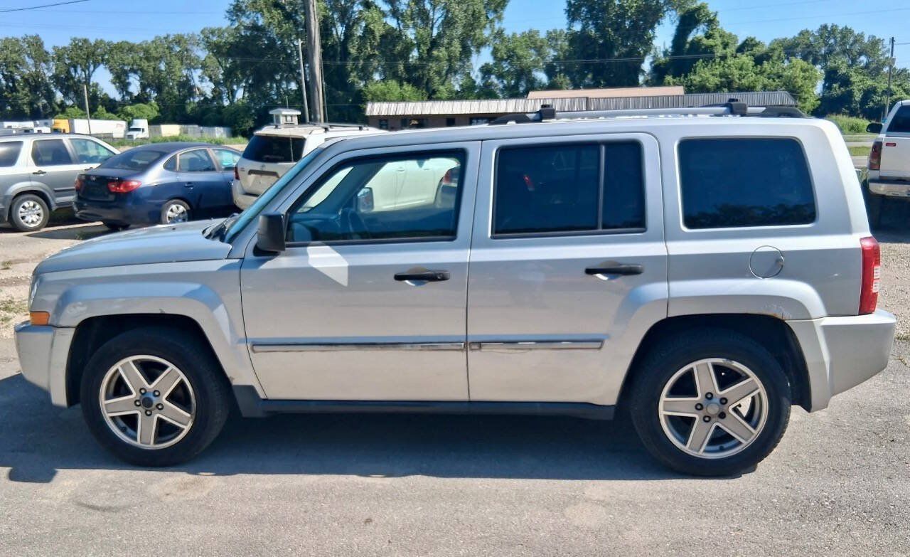 Used 2007 Jeep Patriot Limited w/ Driver Convenience Group FWD image 6