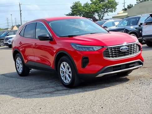 Used 2024 Ford Escape Active AWD/4WD image 7