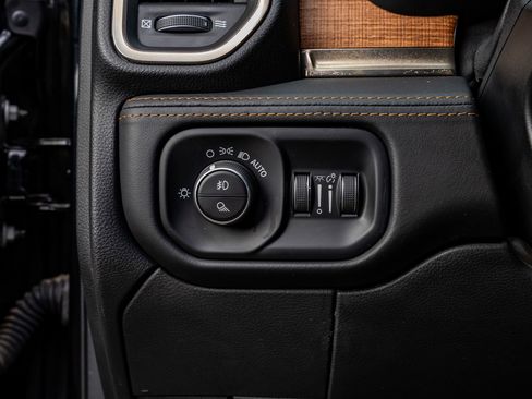 Used 2019 RAM 2500 Limited image 22