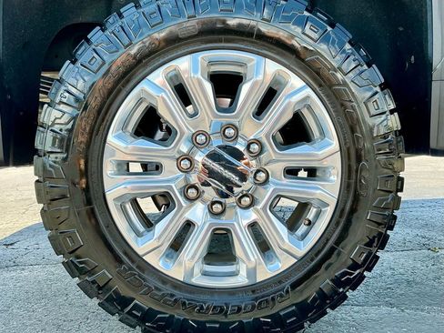 Used 2022 GMC Sierra 2500 Denali w/ Denali Ultimate Package AWD/4WD image 21