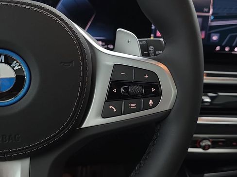 New 2026 BMW X5 xDrive50e w/ M Sport Package image 18