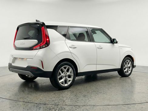 Used 2025 Kia Soul LX w/ LX Technology Package image 9