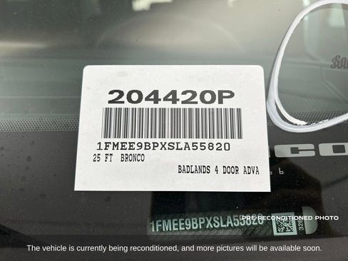 Used 2025 Ford Bronco Badlands image 16