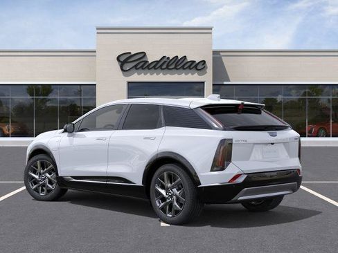 New 2026 Cadillac Optiq Luxury 2 RWD image 27