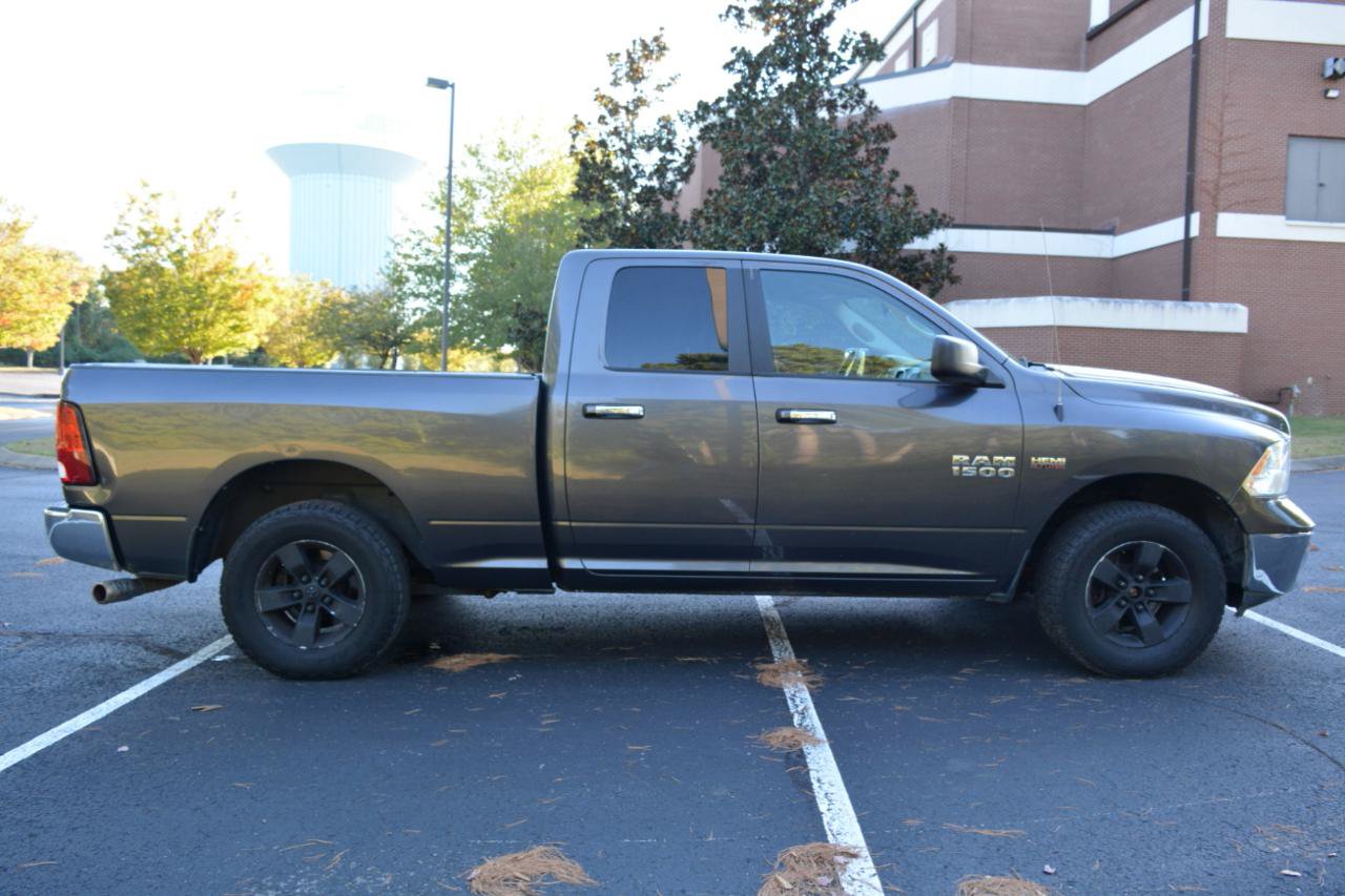 Used 2016 RAM 1500 Classic SLT AWD/4WD image 4