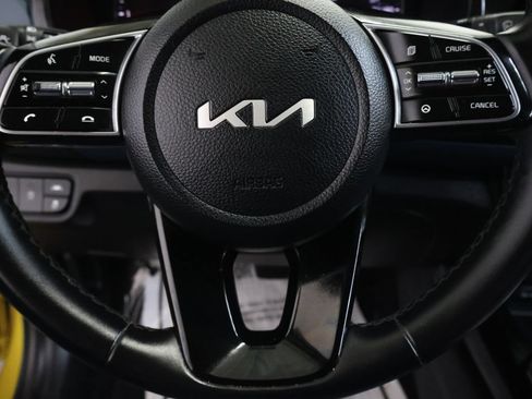 Used 2023 Kia Seltos S w/ Navigation Package FWD image 18