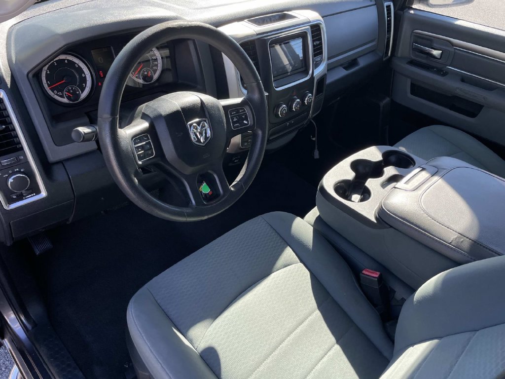 Used 2016 RAM 1500 Classic SLT AWD/4WD image 39