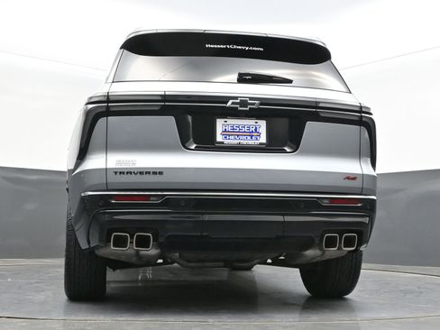 Used 2024 Chevrolet Traverse RS FWD image 48