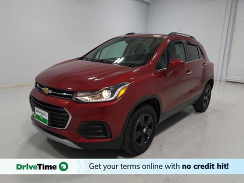 Used 2020 Chevrolet Trax LT w/ LT Convenience Package AWD/4WD image 1